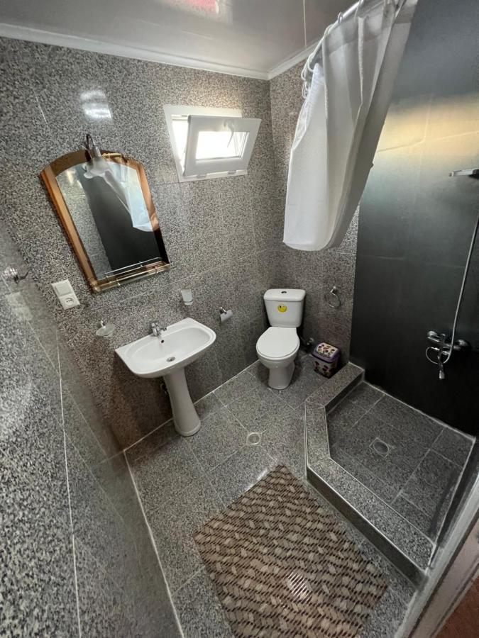 Twins Guest House 바투미 외부 사진