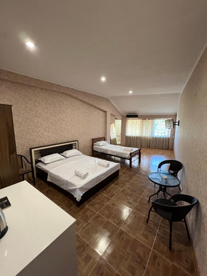 Twins Guest House 바투미 외부 사진