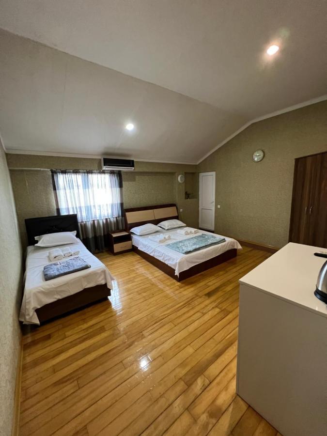 Twins Guest House 바투미 외부 사진